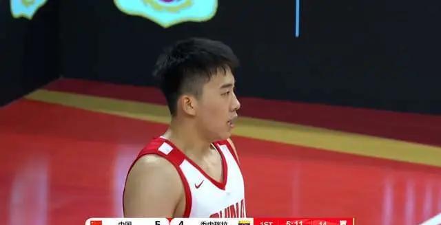 王俊杰必成中国男篮锋线上一把利刃！曾凡博、崔永熙、张镇麟伤停，男篮锋线上捉襟见