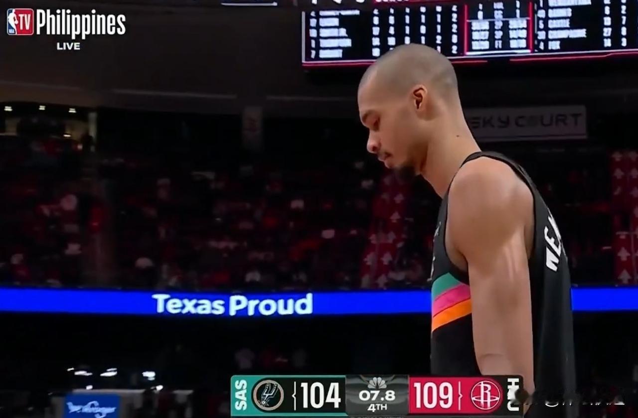 最后两分钟崩盘，火箭逆转马刺，终结对手三连胜！！！NBA常规赛马刺在绝大部分时间