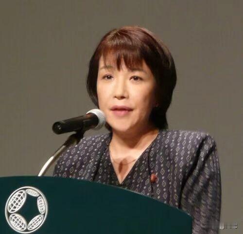 中日交锋进入新阶段，日本高市早苗对待东方大国的态度和举动极其激进，连日来不断出招