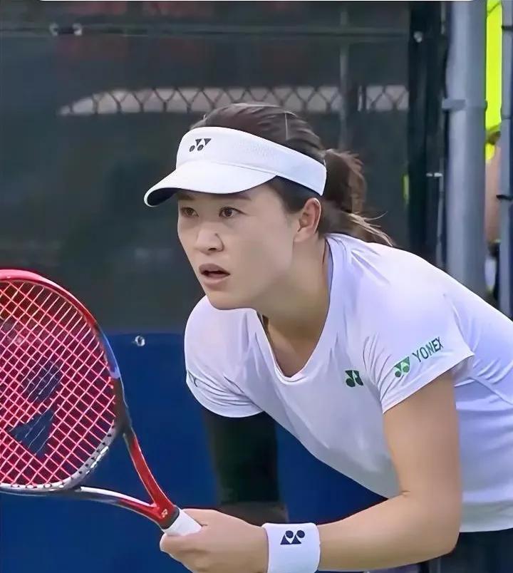 中国金花爆冷逆转压力娃今天凌晨2025年WTA1000蒙特利尔站在女单二轮