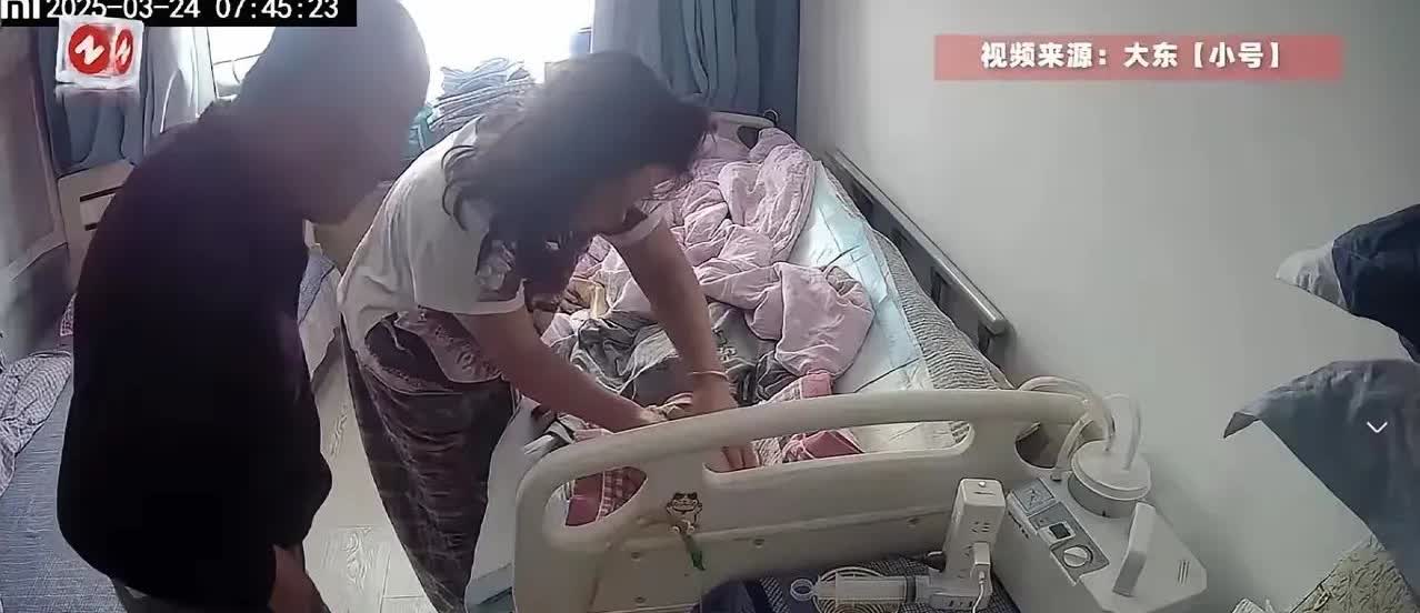血浓于水！辽宁沈阳一男子是植物人，妹妹就这样默默照顾了他十二年，从没有一句怨言，