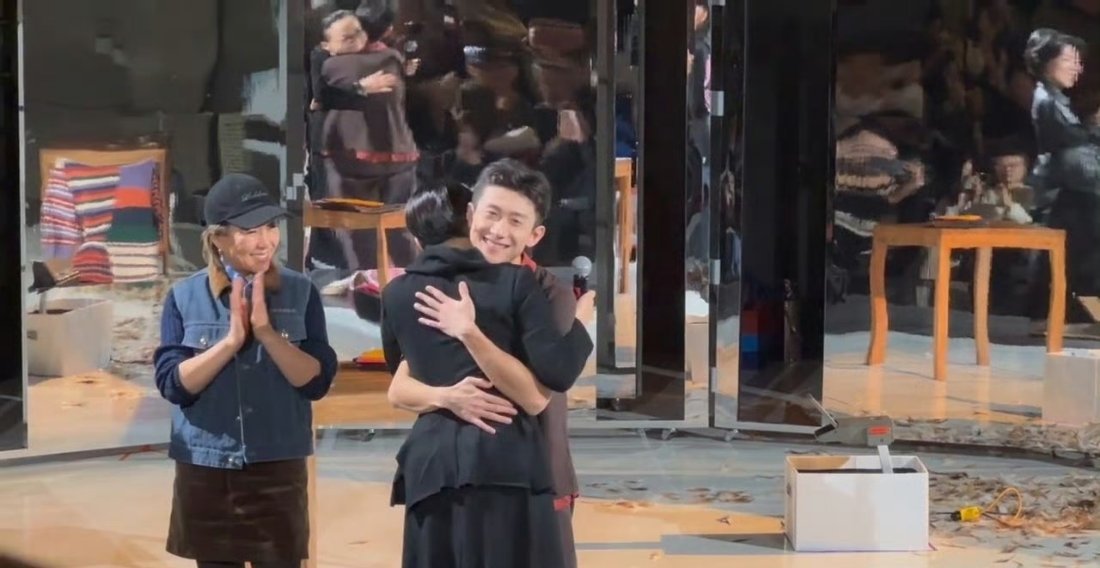 宋丹丹看张一山话剧哭了感觉演那么久，那么长的相处，真是跟母子一样的