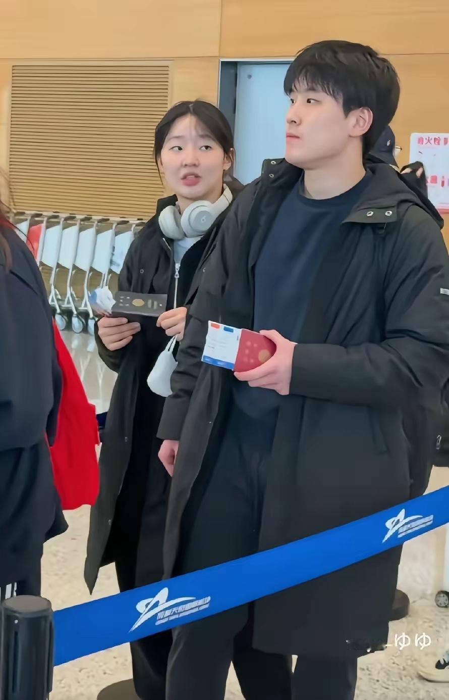 张本智和和妹妹在老家成都比赛没有去老家耍一趟吗？这次离家这么近应该去老家看看，他