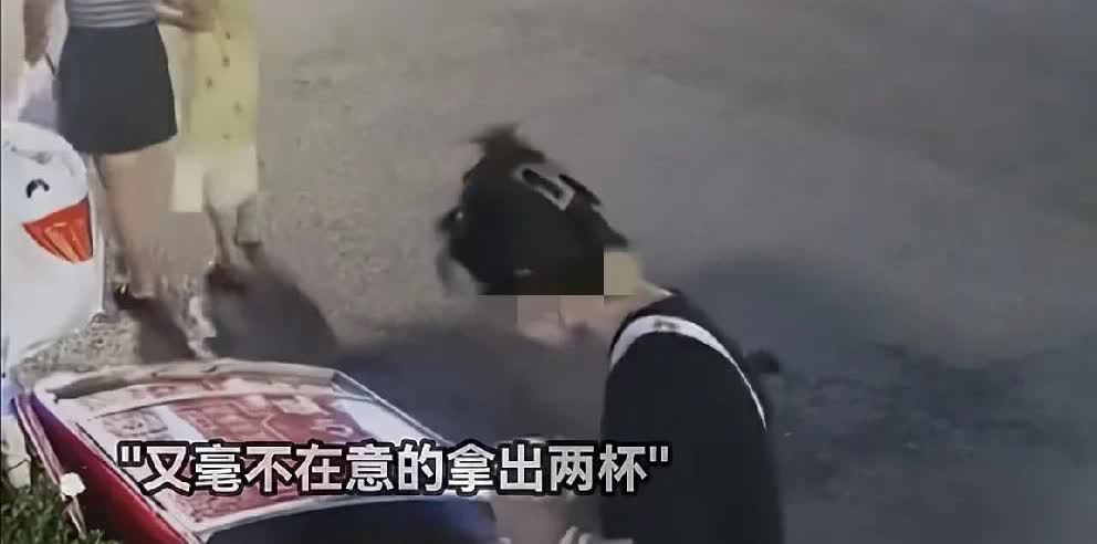 杭州这一家三口出名了。起因是，一家三口路过一个爱心冰箱，妻子发现里面有柠