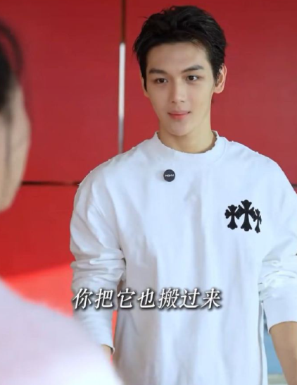 星二代颜值天花板来了王艳的儿子球球长大了好帅