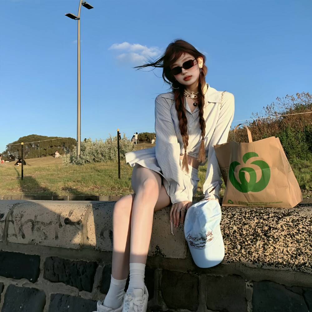 回忆如墓，淡薄如素，我们是否该相忘于江湖。