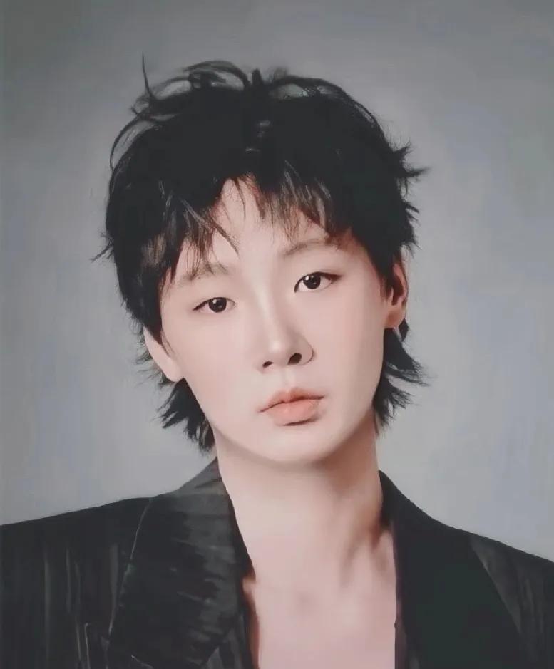 被王曼昱惊艳到了！家人们，刷到王曼昱这张图，第一反应竟是“这是哪位明星？”五