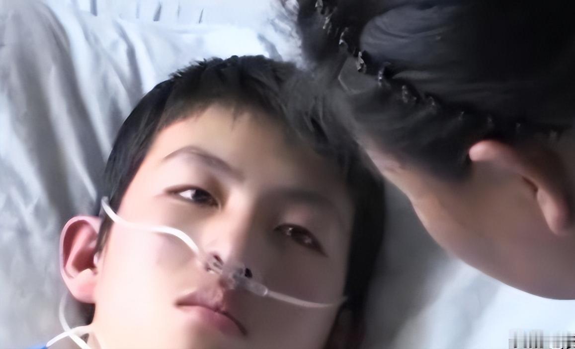 “回去准备后事吧。”黑龙江一少年时常感到心脏刺痛，去医院检查后却接到死亡