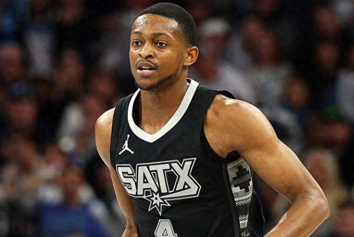 福克斯这是开始收球权了最近几场比赛卡斯尔控的越来越少了，福克斯跟文班的挡拆也