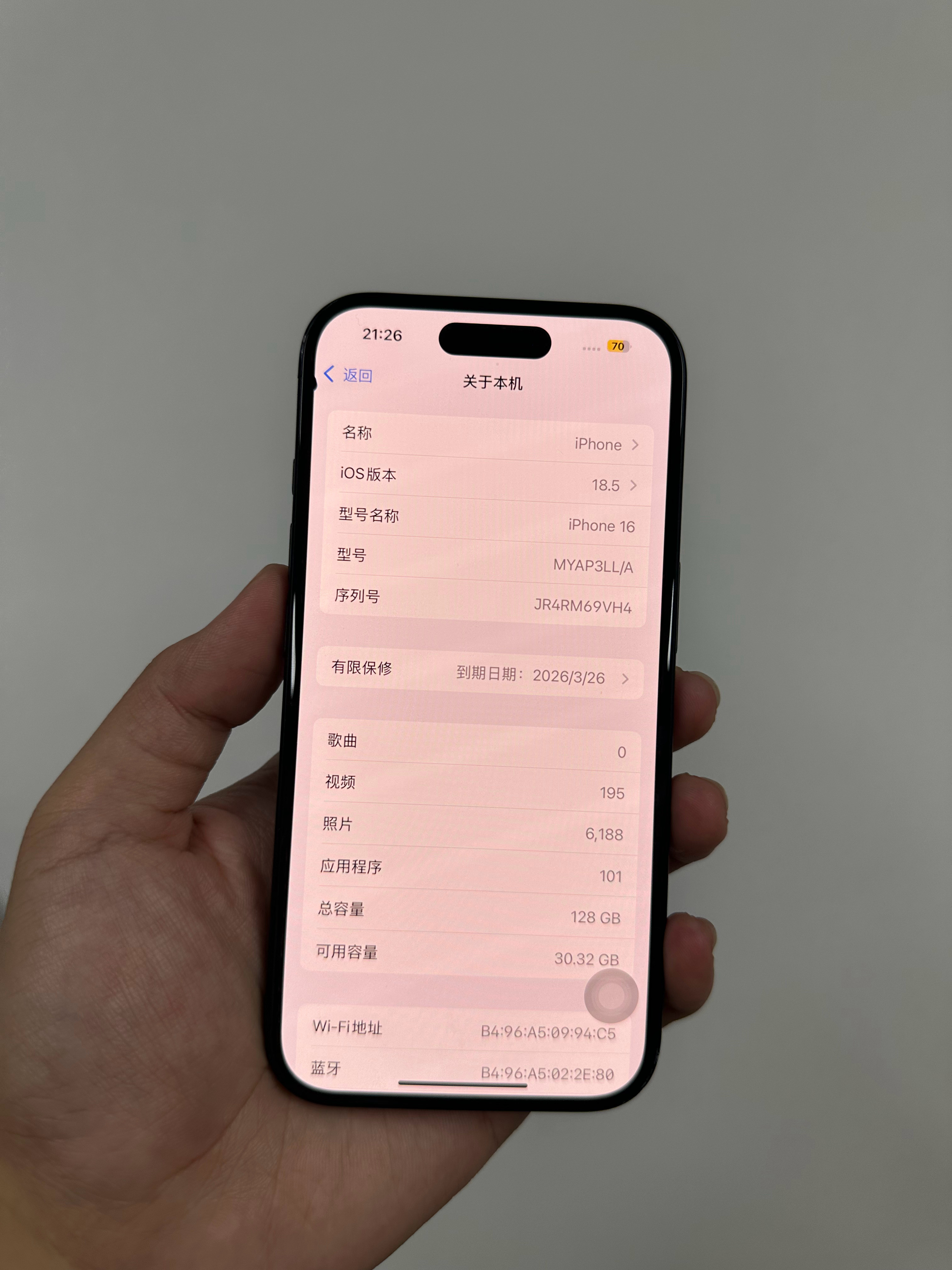 吵架真废手机[捂脸哭]客户手机寄来维修，3月份在我这买的16有锁128全新机，现