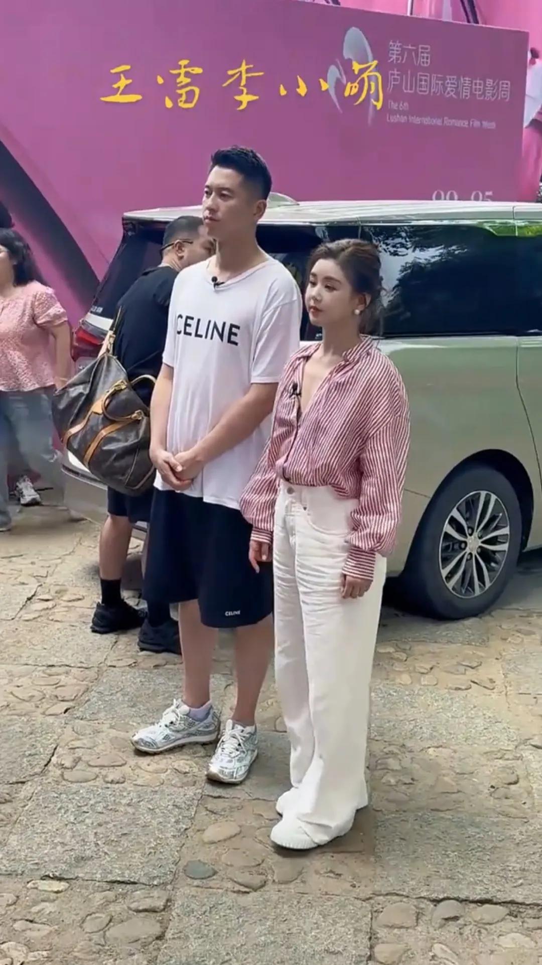 李小萌和她老公西北锤王王雷，这个身高差太绝了