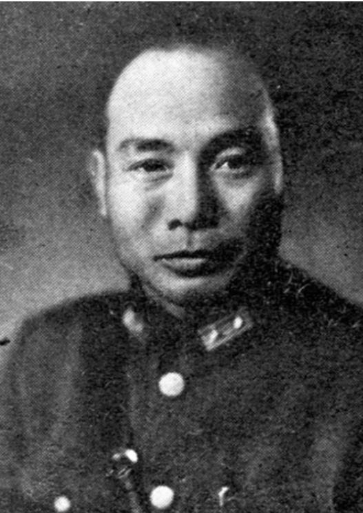 1942年，汤恩伯下属的妻子给他写了一封举报信，她要举报丈夫遗弃发妻，令汤恩伯差
