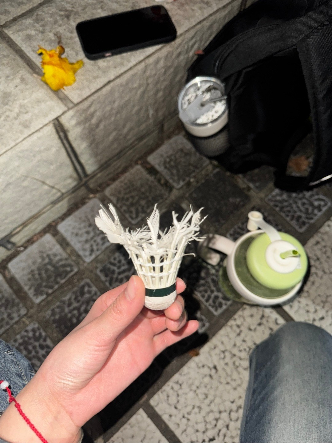 谁能把羽毛球打成这样，我请问呢……​​​