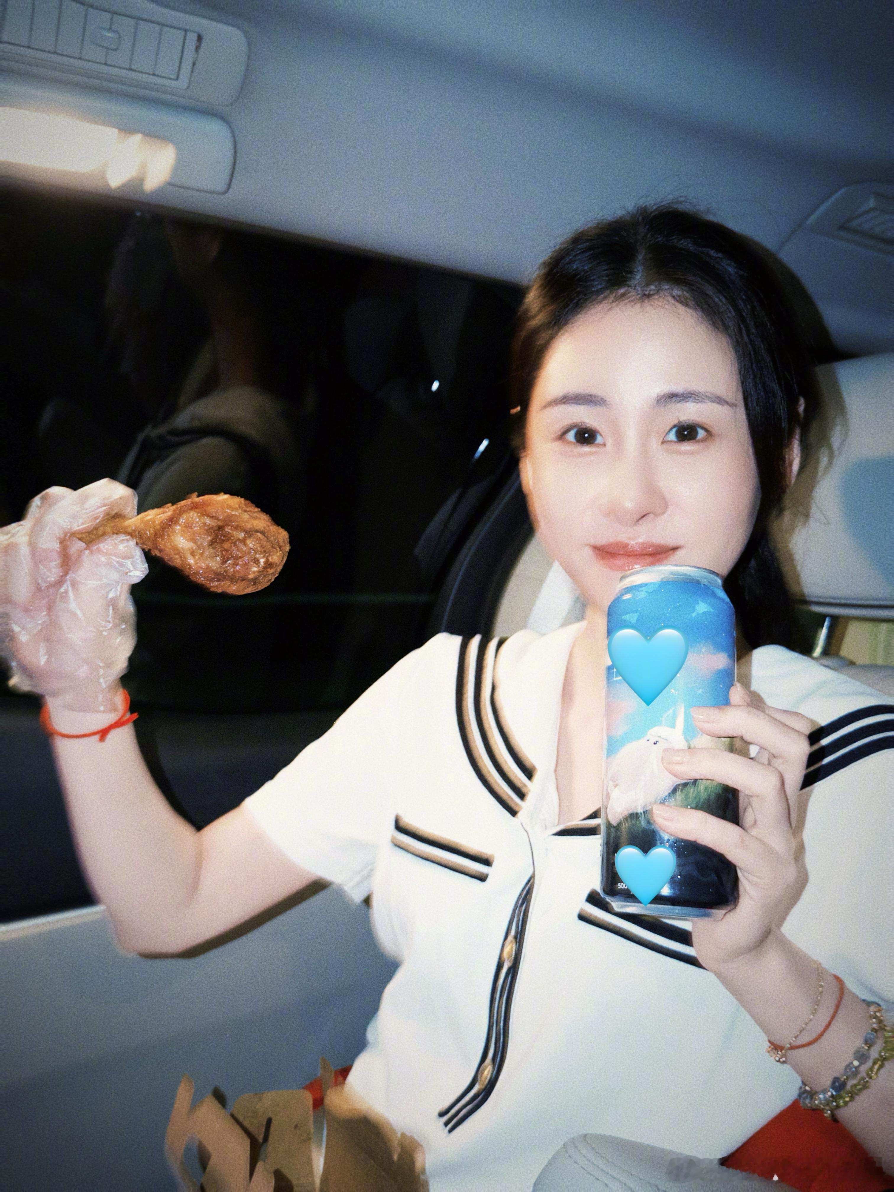 迟到一下～哎呀哎呀深夜感叹这个丢丢很细心～七夕古代叫乞巧节，"巧"指女工、手工灵巧，本来就和做手工强