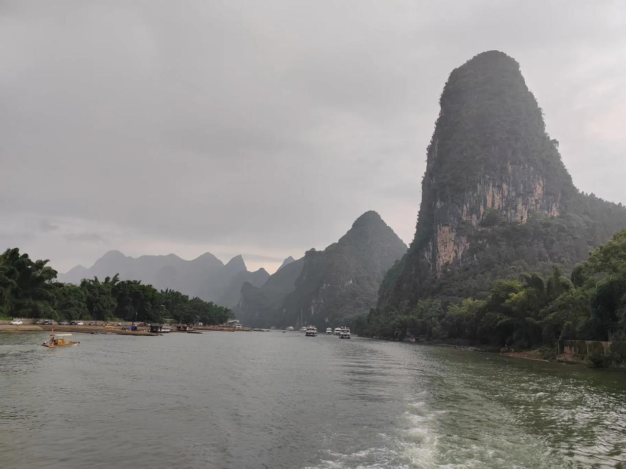 去年夏天在桂林拍下的美景哦