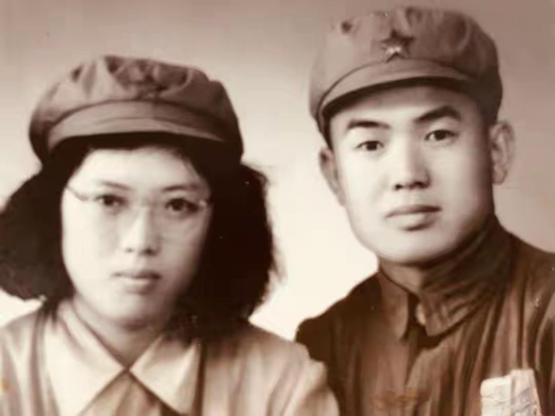 上甘岭英雄团长，结婚多年后才发现，妻子的舅舅是蒋介石头号权臣。这事搁谁身上都
