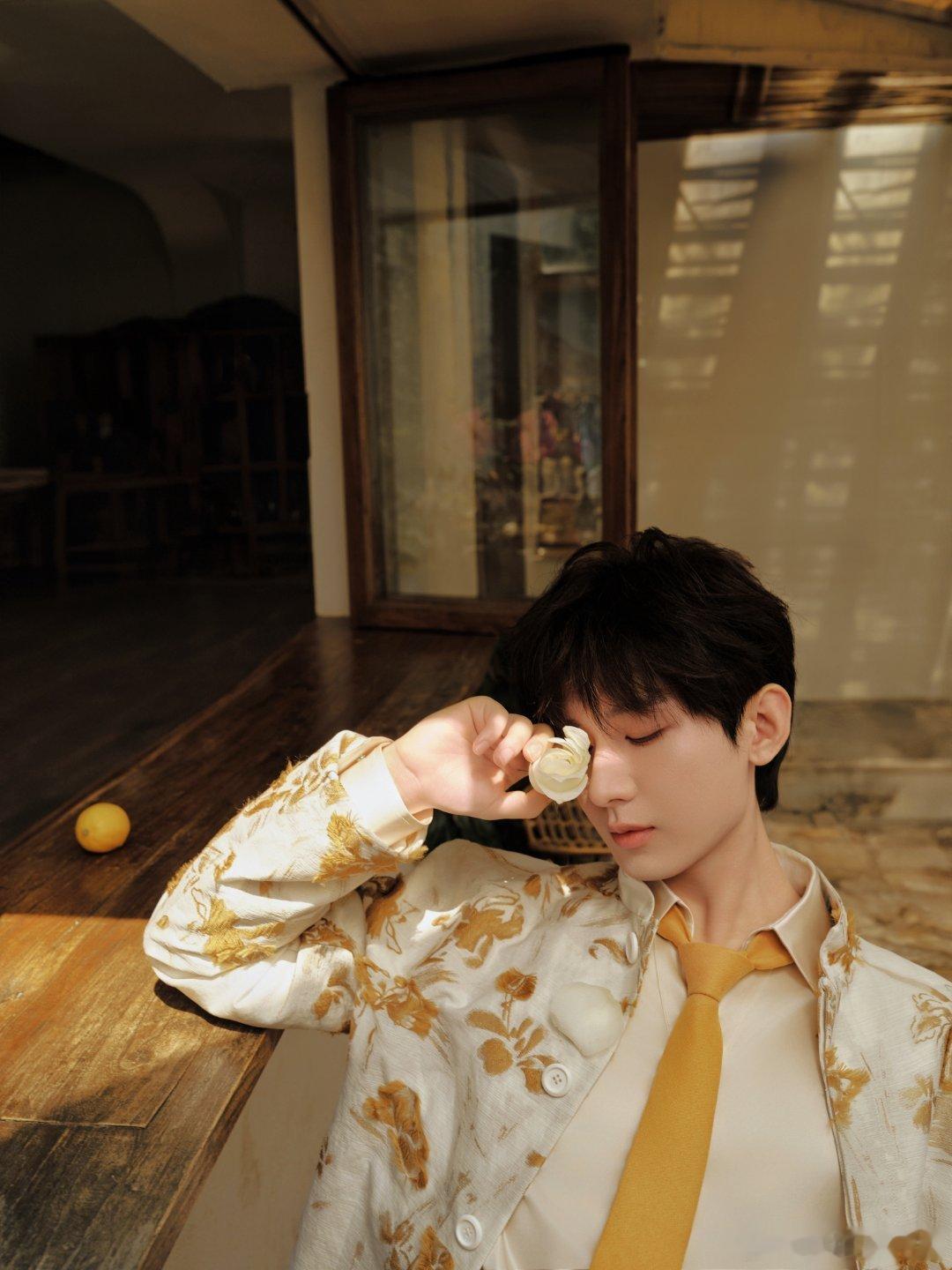 成毅和欢瑞合同到期恭喜成毅解锁“自己掌控剧本”的新身份，愿此后山河辽阔，他能随心