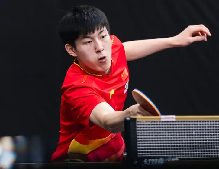 【19岁温瑞博逆转顶级选手雨果，晋级男单决赛】小伙子运气不错，首轮遭遇世界冠军林