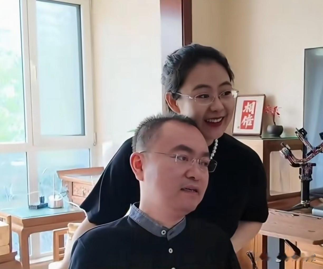 蔡磊的生命已经进入倒计时？近日，蔡磊又被传出身体上的各个机能都僵硬，彻底没法