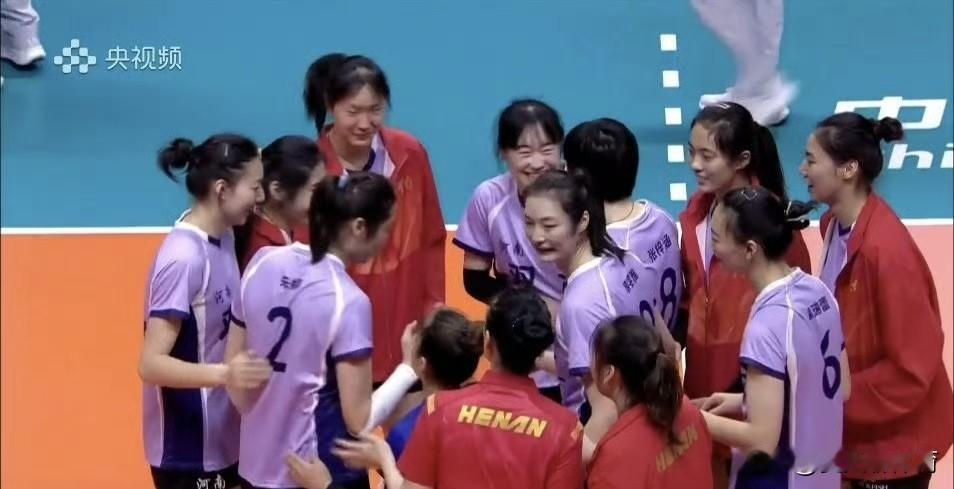 朱婷37分，73扣33中4拦，打到第五局真的非常累啊，多久没扣过这么多球了，马上