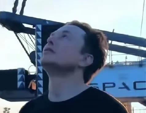 白宫池小，宇宙够大，马斯克误入樊笼，竹篮打水一场空！马斯克在白宫轰轰烈烈一阵子