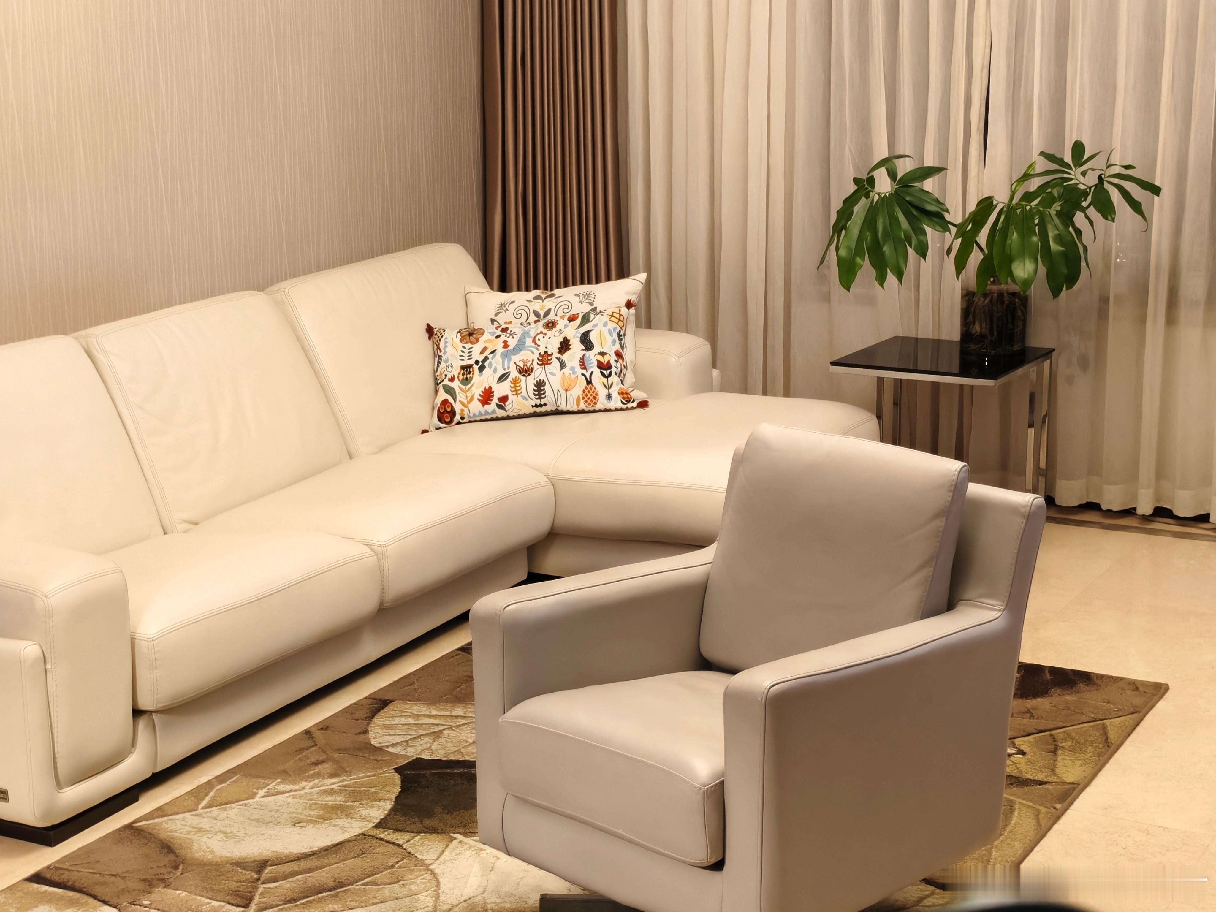 家里客厅的杂物全被清理了看着好清爽好治愈感觉面积都大了浴室我有了一个大胆的