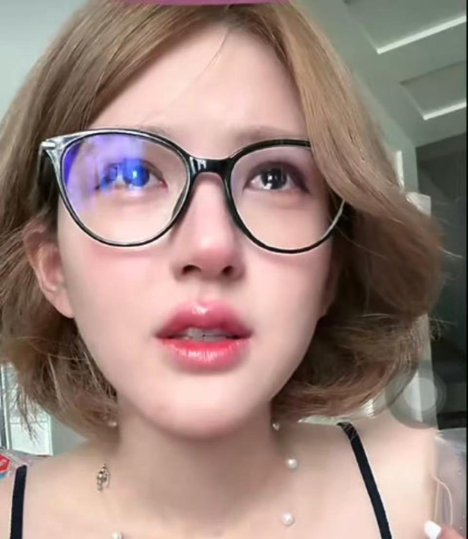 吃瓜算是吃明白了赵露思也在直播中说出了真相她明确表明愿意赔钱，可是，公司根本