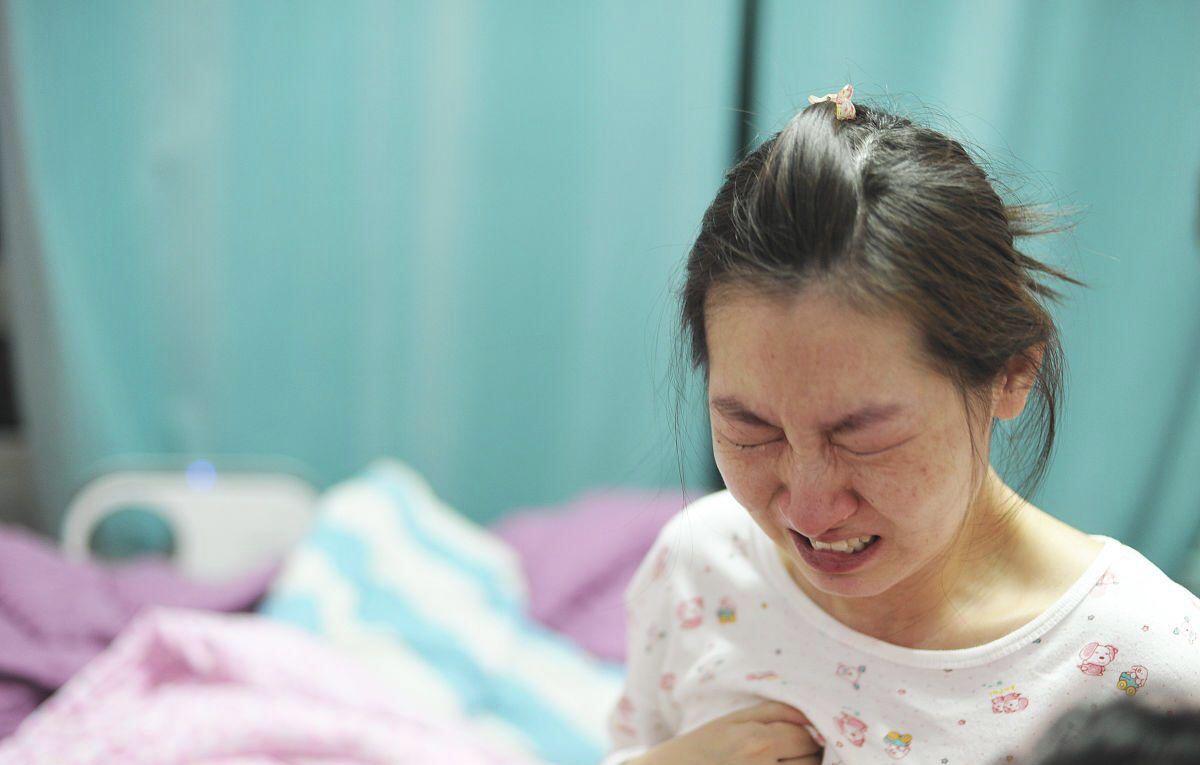 年轻妈妈快被生活压垮的你：再难，也会熬过去！凌晨三点，婴儿的哭声刺破黑暗，你
