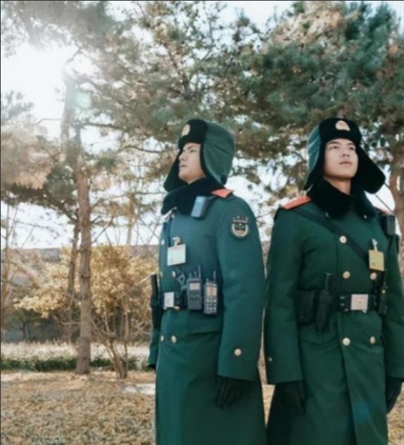 为什么各国军队采用棉服保暖而不是羽绒服，你知道原因吗？ 1950年长津湖战役