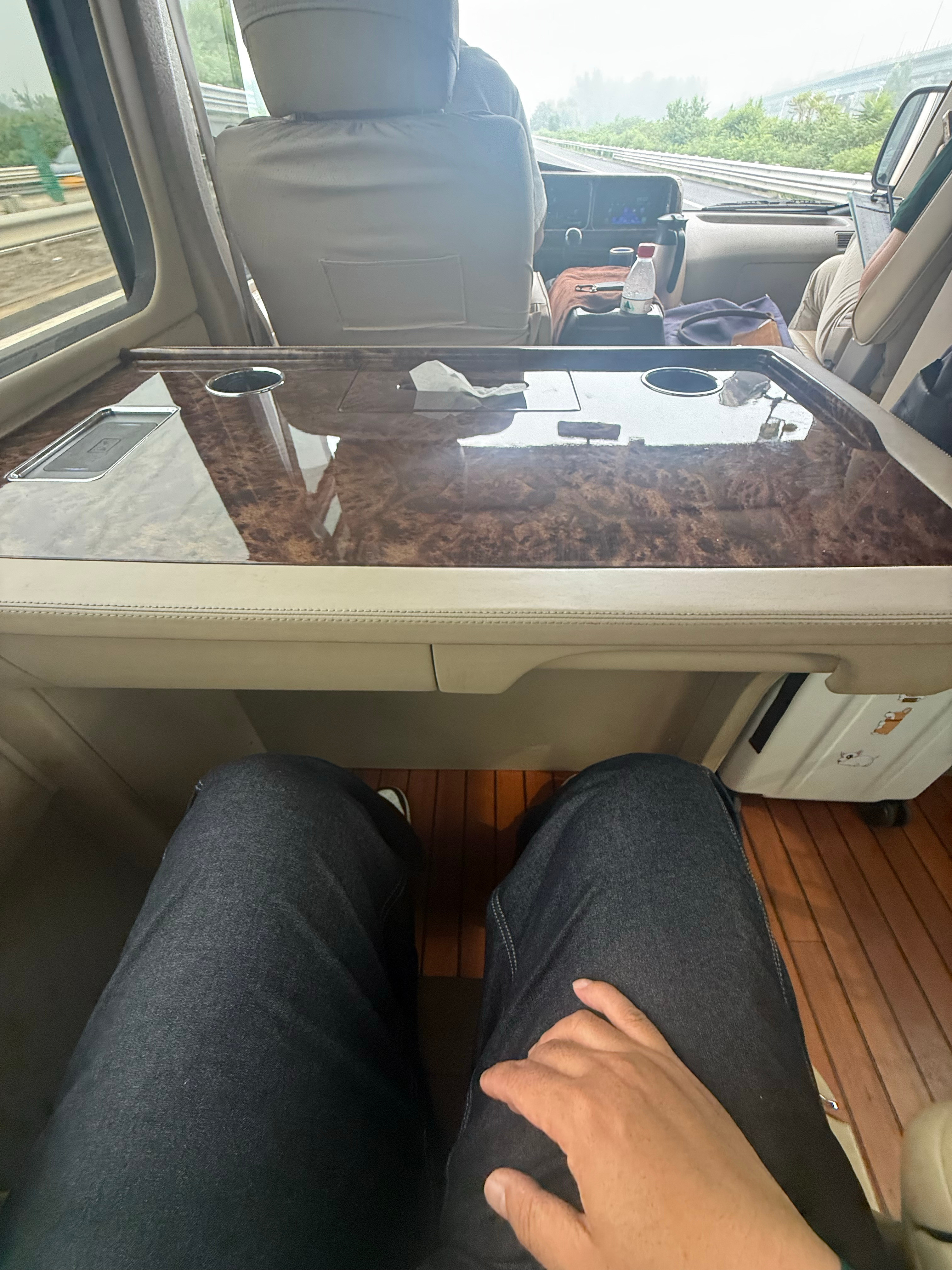 腿部空间冗余很足​​​
