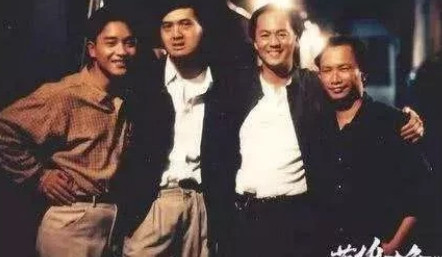 1986年，吴宇森打电话给周润发，要他客串一个角色，投资方却跑到现场阻拦。原