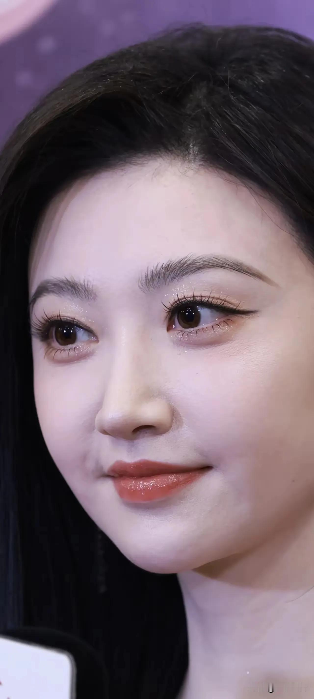 一波怼脸拍美照来袭，看看有没有你家姐姐呀！看看谁最上镜！女星怼脸生图女明星上镜