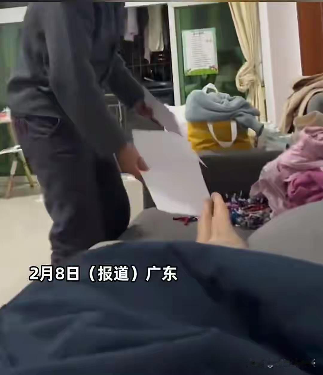 2月8号广东省广州市一男子母亲癌症住院治疗，他己经在医院里护理了好几天了，想回家