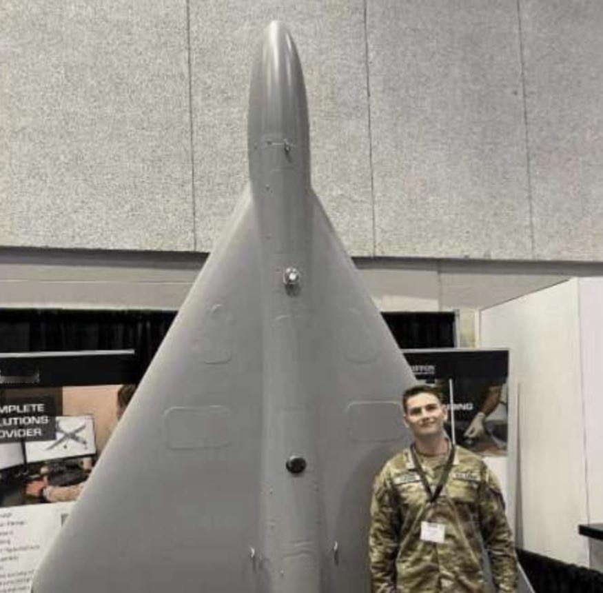 美国已经沦落大，要仿制伊朗的无人机了。就是图中这一款，伊朗叫见证者-136无