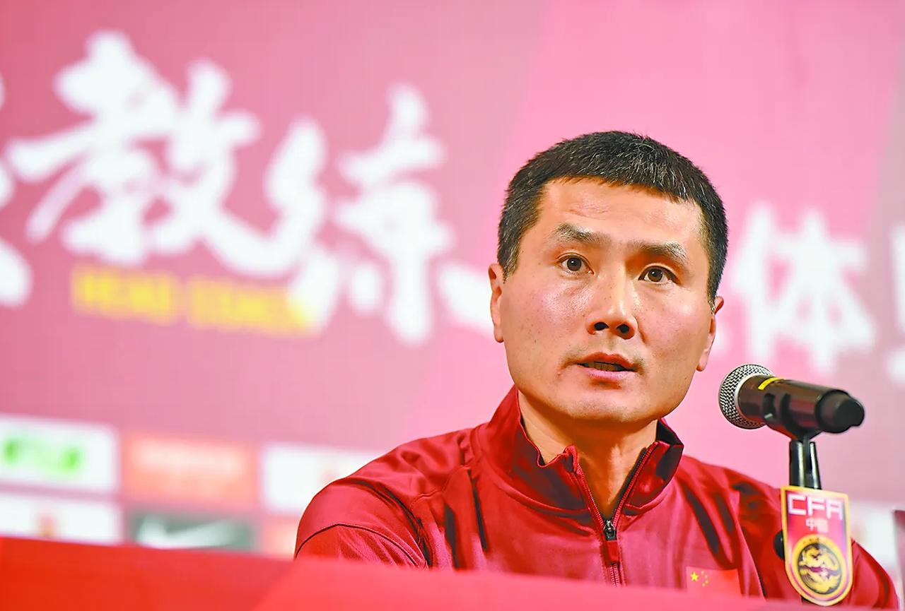 韩鲜有什么？人请外教了，球员都在五大联赛效力？但人家成绩呢？女足常年在世界前列，