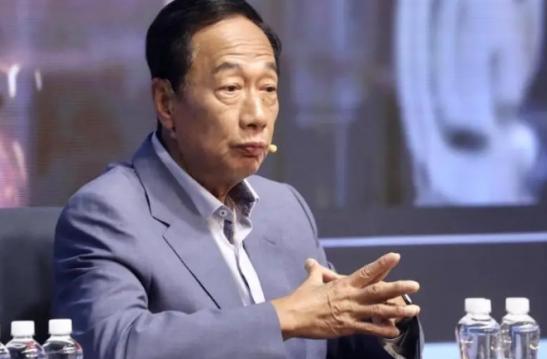 郭台铭最近在媒体面前放出这么一句狠话，没有大国撑腰的政权早晚得变成别人家的附庸，