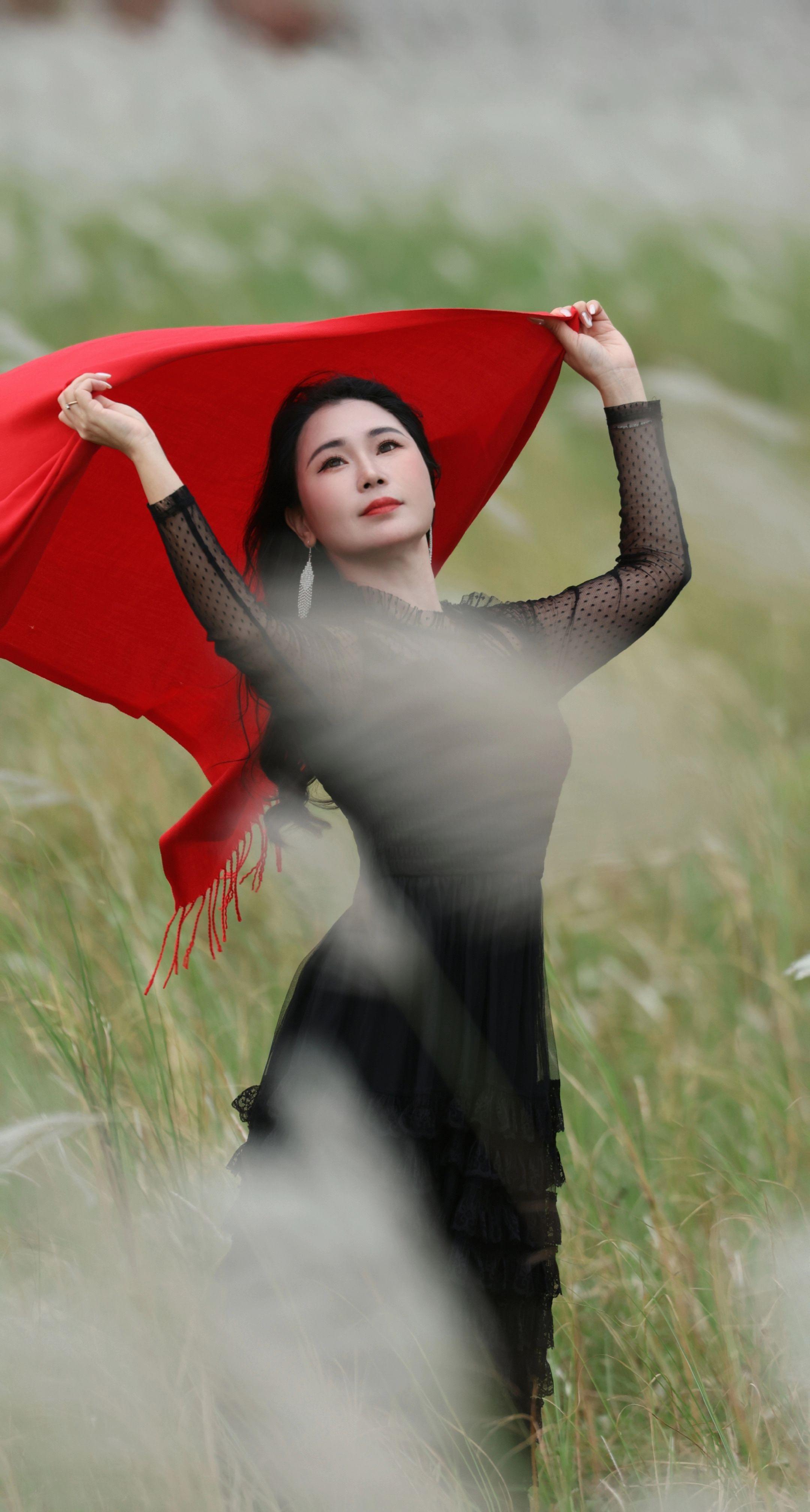 唯美意境 人像写真 芦苇 摄影