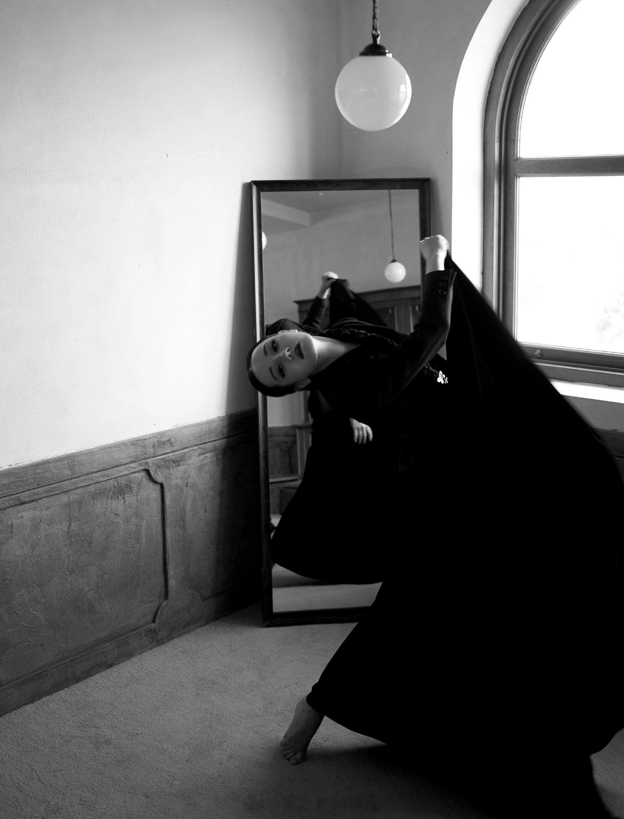 迪丽热巴素雅而浪漫浓郁又温和