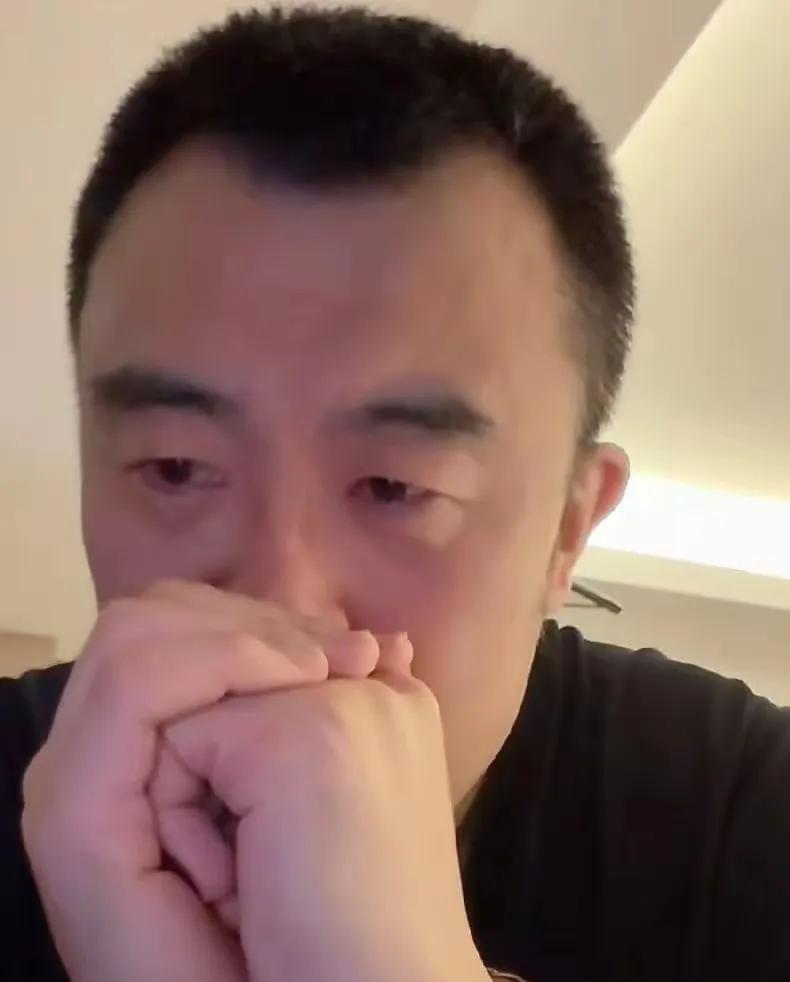 辽篮彻底输给广厦队了，韩德君终于决定退役了，刘雁宇、张陈治锋不管行不行都要出场接