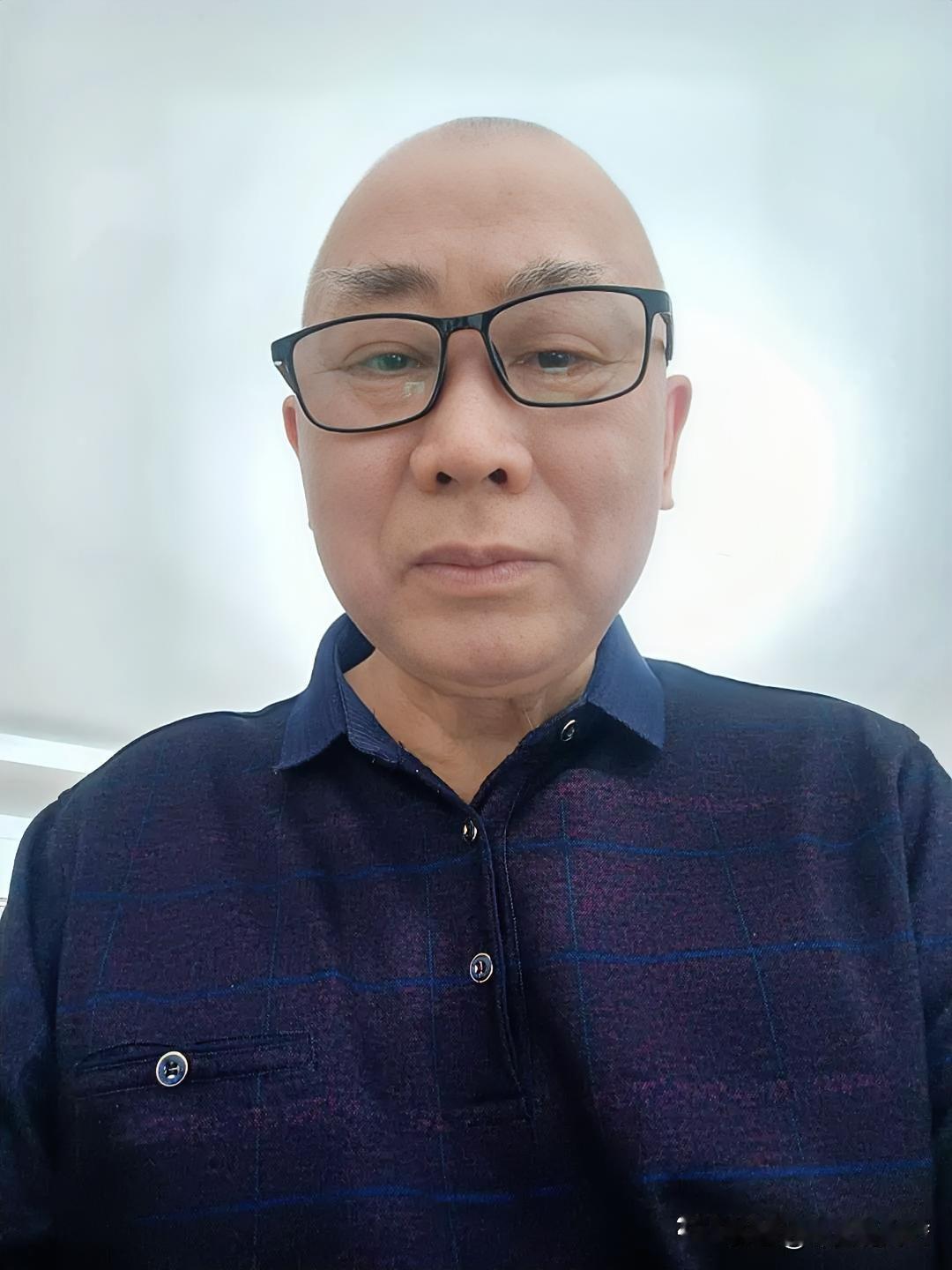 用“坐以待币”形容退休生活还挺妙的，不过我觉得“乐闲悠哉”更能概括我的退休日常。