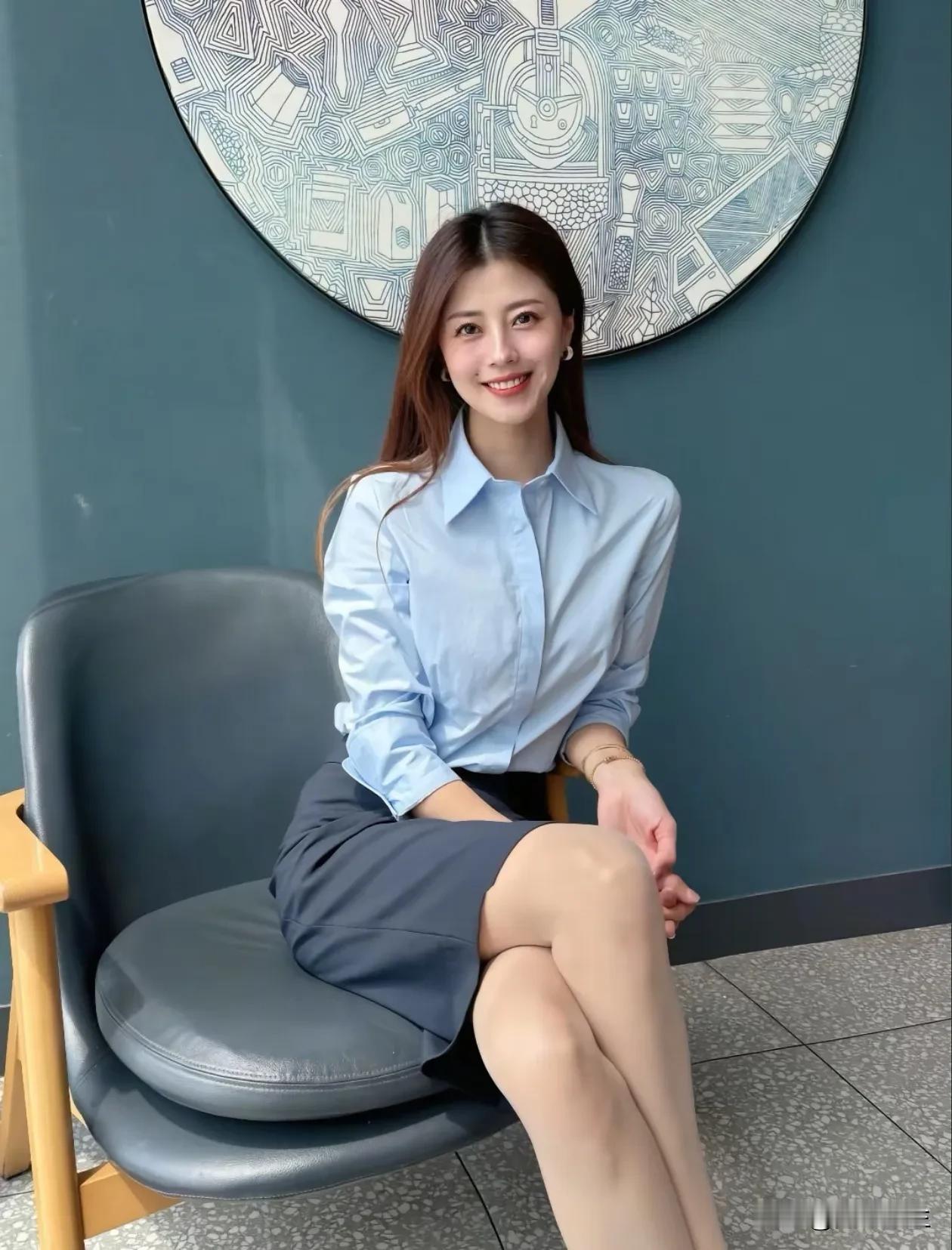 一杯美式一葫花茶一半加班一半阅读