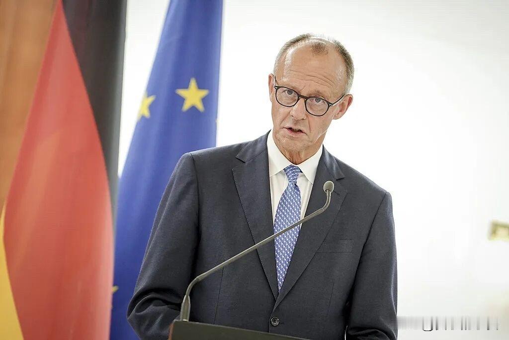 就在刚刚德国总理宣布欧盟对俄制裁“续杯”当地时间14日，德国总理默茨在