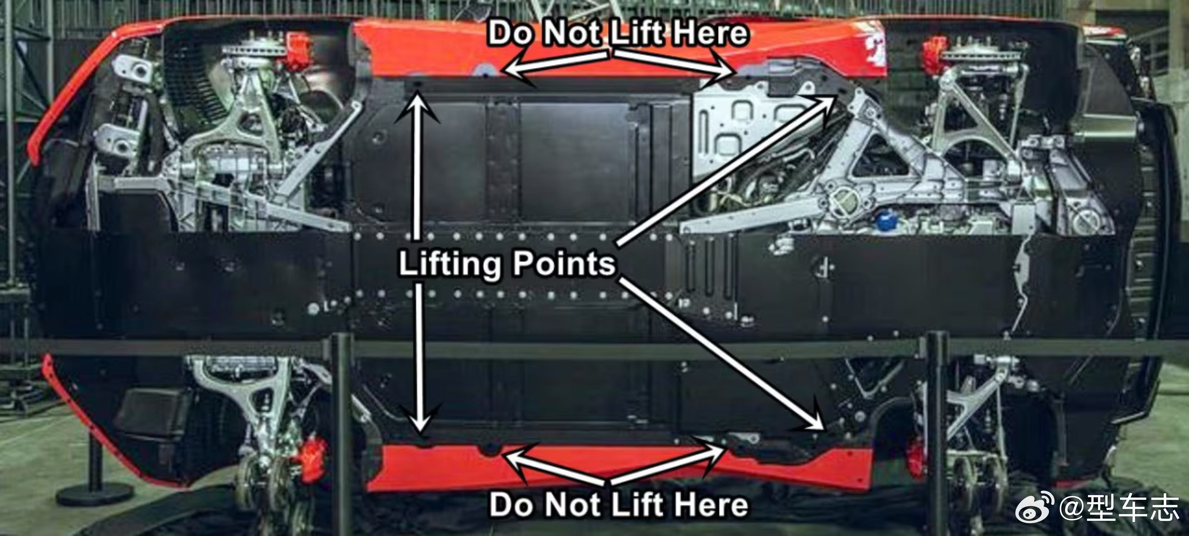 中置后驱引发的惨剧：美国一辆刚提不久的雪佛兰CorvetteC8Z06回4