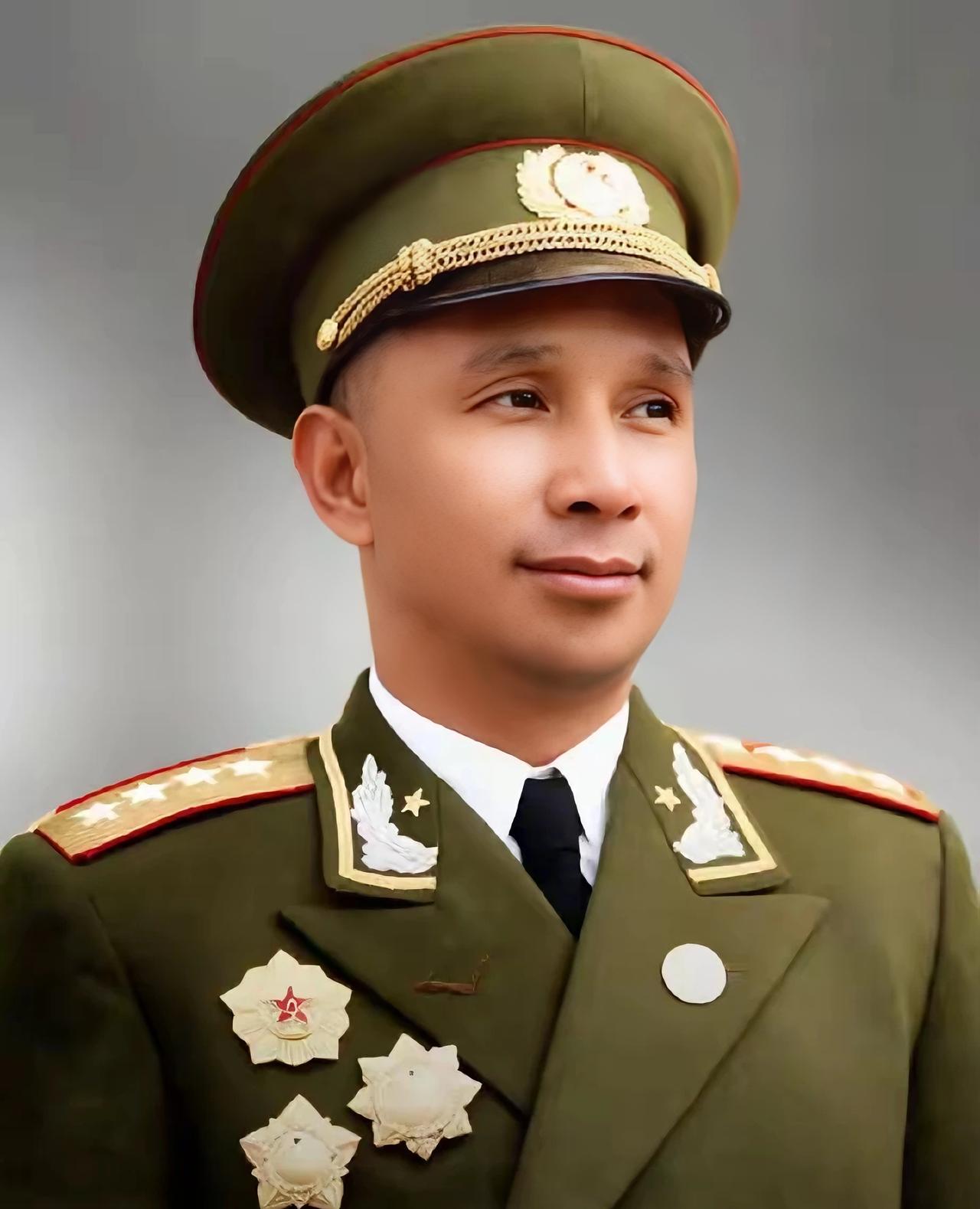 粟裕大将的军事起点：初出茅庐，叶挺部队教导队的铁血班长十大大将之首的粟裕，