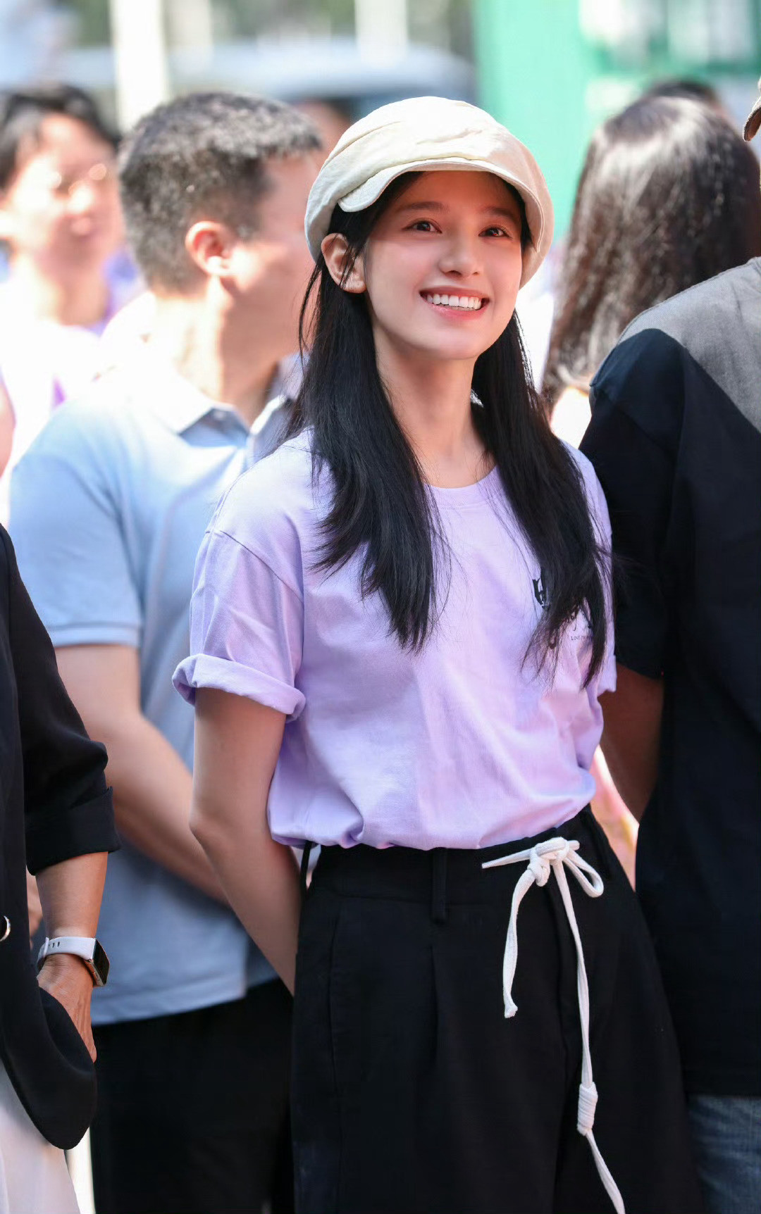 张婧仪苗靖勇敢且坚韧张婧仪你好苗靖张婧仪你好苗靖，苗靖勇敢且坚韧，开机大吉！！