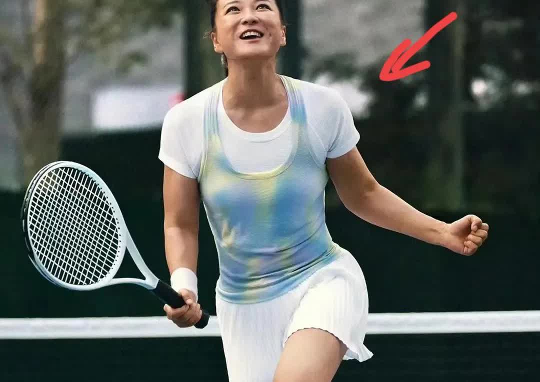 确定了！！贾玲转型了，以前她是搞笑担当，现在呢她不再迎合观众喜好