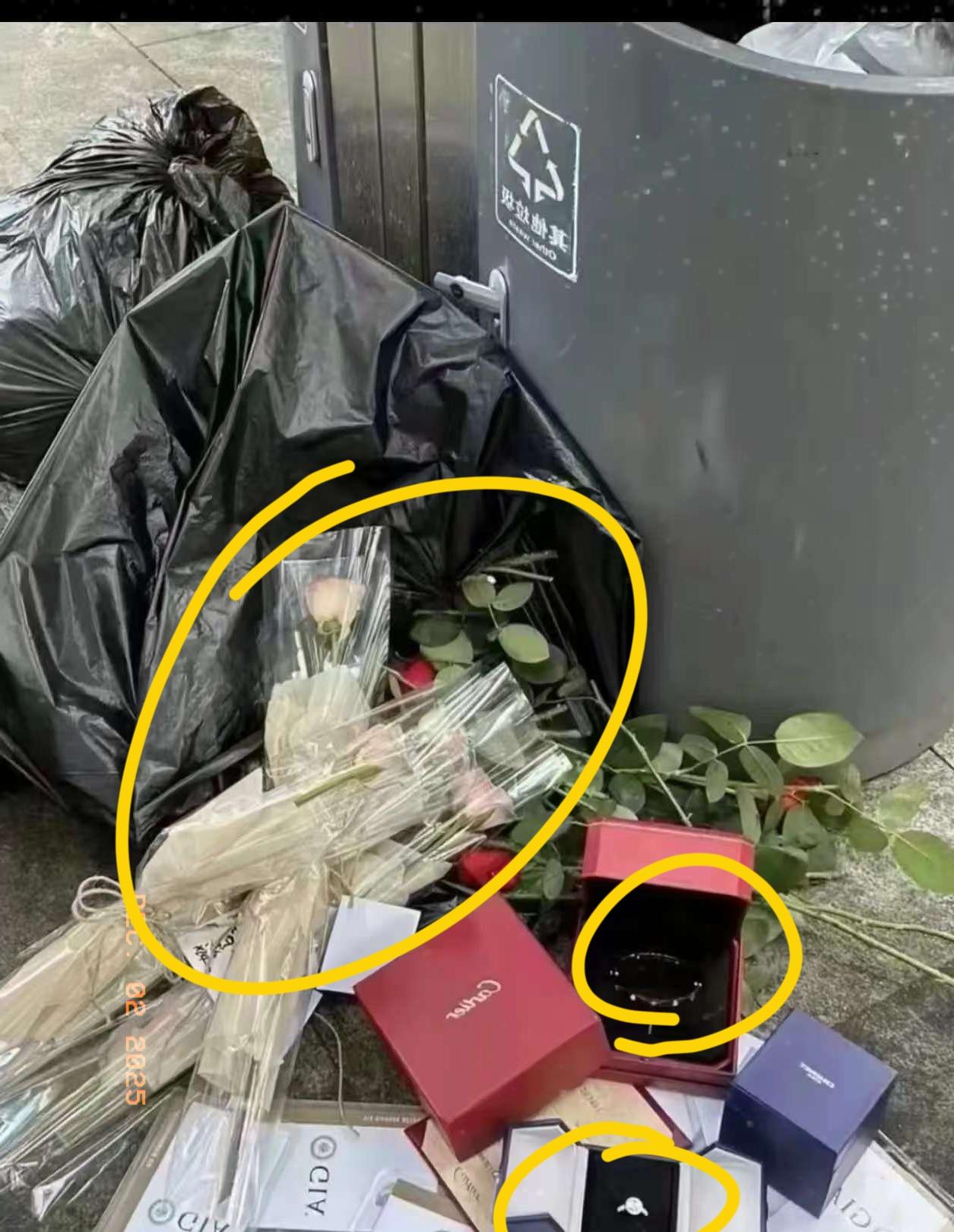 上海47岁保洁张姐的经历，真的戳中了很多人！不是捡废品有多稀奇，是垃圾桶里那