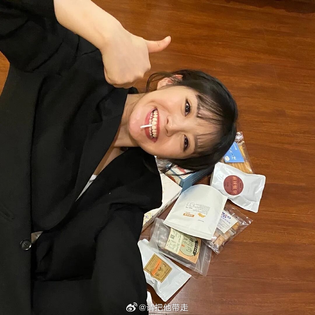 田曦薇｜甜妹天花板，名不虚传。