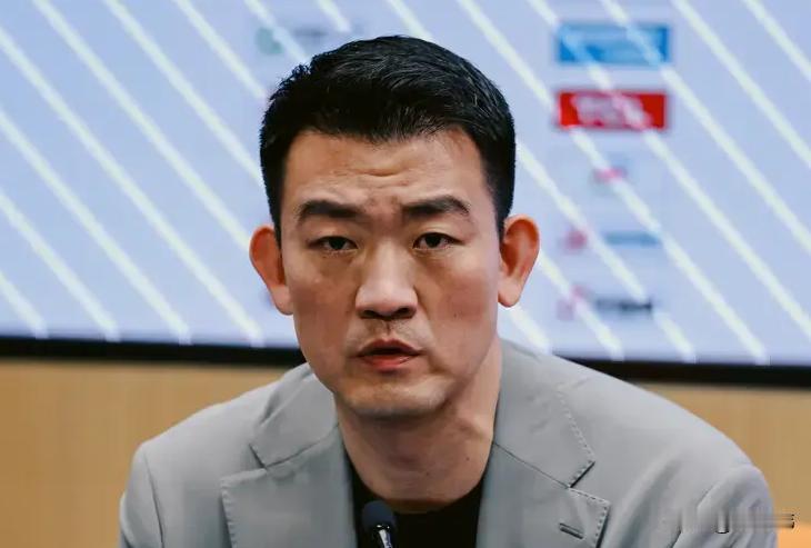 少用孙铭徽吧！王博谈被绝杀：“古德温最后的三分绝杀，帮助上海队拿到了胜利。我