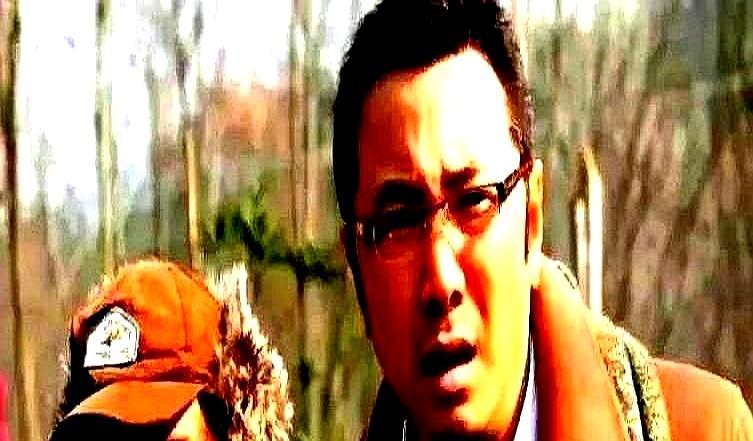 《港囧》15.7亿到账，徐峥笑不动。观众一句话：王宝强不在，笑点尬得抠脚。